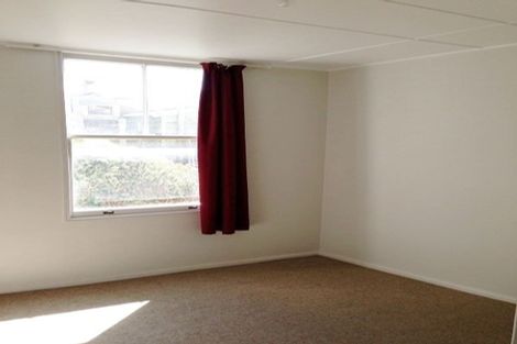 Photo of property in 29 Marine Parade, Bluff Hill, Napier, 4110