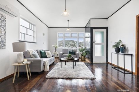 Photo of property in 40 Lonsdale Crescent, Rongotai, Wellington, 6022