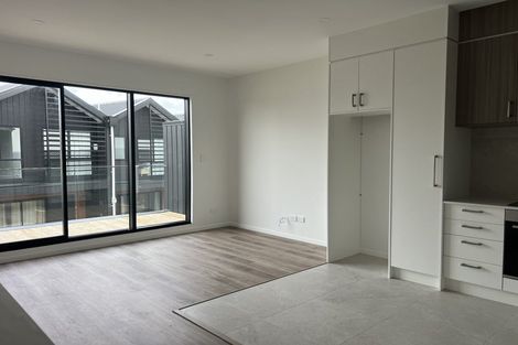 Photo of property in 9/233 Great North Road, Henderson, Auckland, 0612