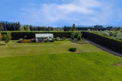 Photo of property in 16 Campbell Drive, Martinborough, 5711