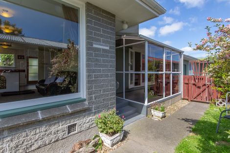 Photo of property in 2/47 Dunn Street, Somerfield, Christchurch, 8024