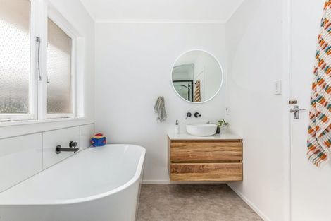 Photo of property in 9a Ranfurly Street, Trentham, Upper Hutt, 5018