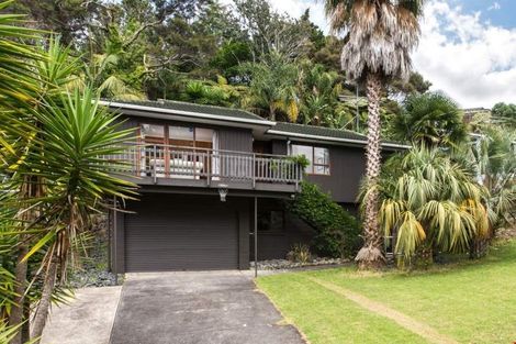 Photo of property in 86 Ayton Drive, Totara Vale, Auckland, 0629