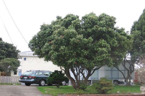 Photo of property in 12 Pirie Crescent, Moera, Lower Hutt, 5010