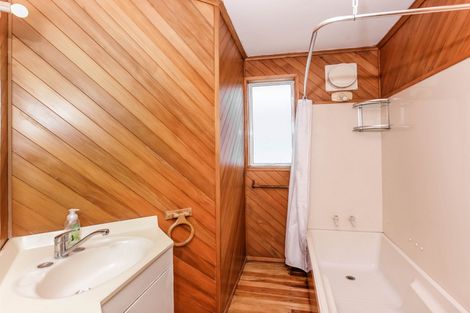 Photo of property in 11 Dickey Street, New Windsor, Auckland, 0600