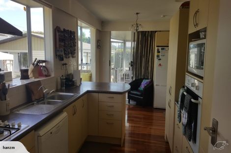 Photo of property in 6 Viola Place, Papakura, 2110