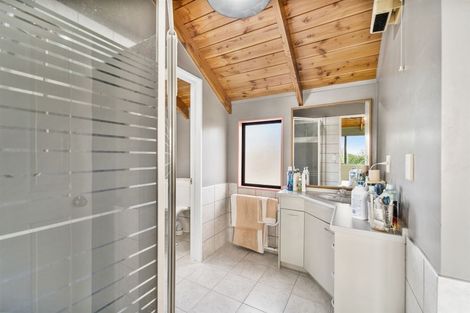 Photo of property in 7 Fairway Avenue, Red Beach, 0932