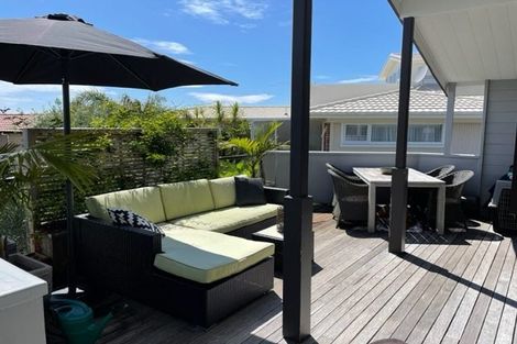 Photo of property in 1/26 Ridge Road, Waiake, Auckland, 0630