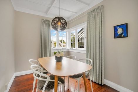 Photo of property in 11 Pasadena Avenue, Point Chevalier, Auckland, 1022