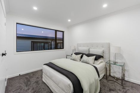 Photo of property in 52 Kumukumu Road, Long Bay, Auckland, 0630