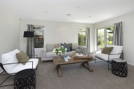 Photo of property in 72 Memorial Avenue, Ilam, Christchurch, 8053