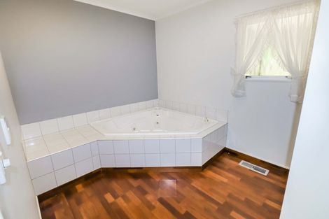 Photo of property in 9 Longmont Terrace, Churton Park, Wellington, 6037