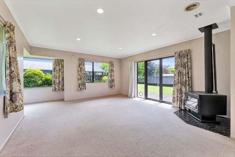 Photo of property in 17a Regan Street, Stratford, 4332