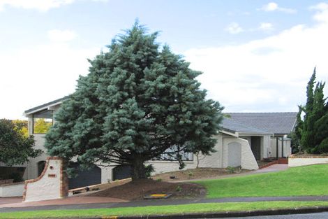 Photo of property in 11 William Bryan Drive, Half Moon Bay, Auckland, 2012