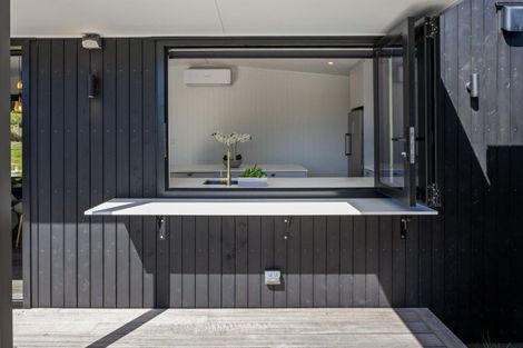 Photo of property in 4a Shoal Beach Road, Aramoana, Omakere, 4271