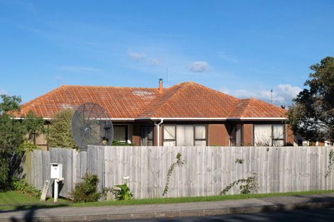 Photo of property in 93a Litten Road, Cockle Bay, Auckland, 2014