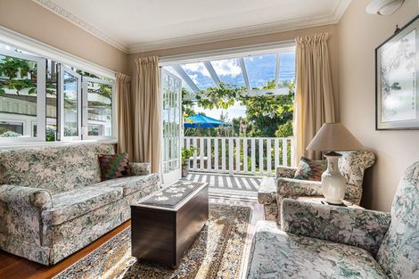 Photo of property in 71 Vauxhall Road, Devonport, Auckland, 0624