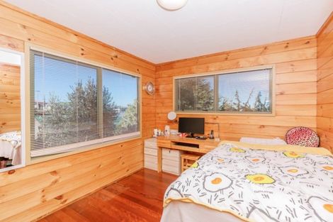 Photo of property in 2 Zion Road, Birkenhead, Auckland, 0626