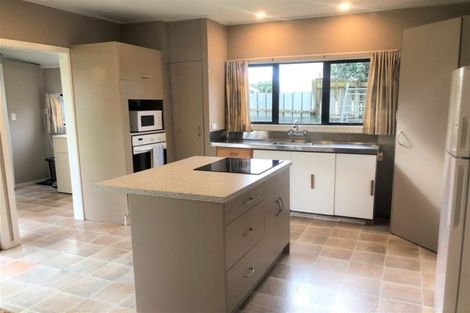 Photo of property in 7 Meadow Drive, Whitianga, 3510