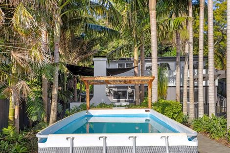 Photo of property in 52 The Circle, Manly, Whangaparaoa, 0930