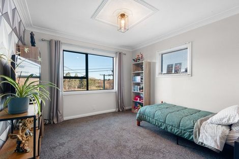 Photo of property in 17 Waldron Crescent, Green Island, Dunedin, 9018