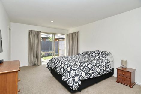 Photo of property in 12 Devlin Avenue, Rangiora, 7400