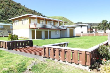 Photo of property in 48 Moana Drive, Mahia, 4198