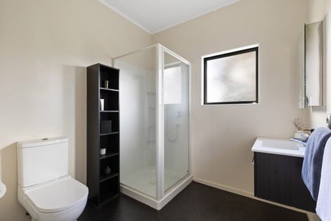 Photo of property in 51 Gilbass Avenue, Hamilton Lake, Hamilton, 3204