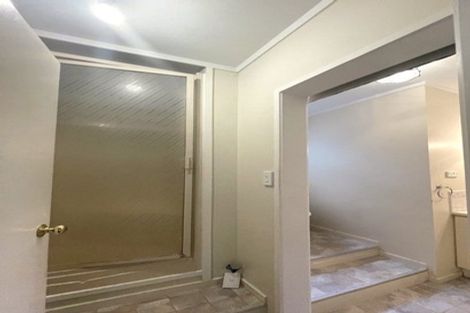 Photo of property in 35 Kirby Street, Glendene, Auckland, 0602