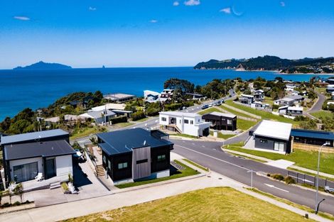 Photo of property in 2 Blue Moon Rise, Langs Beach, 0582
