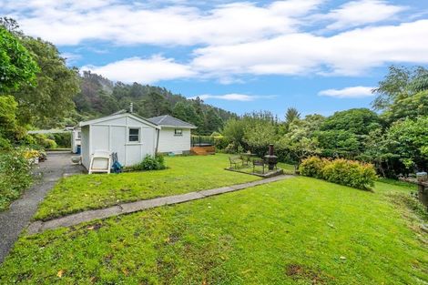 Photo of property in 489 Stokes Valley Road, Stokes Valley, Lower Hutt, 5019