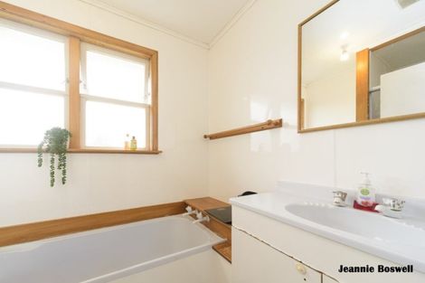 Photo of property in 11 Leslie Avenue, Cloverlea, Palmerston North, 4412