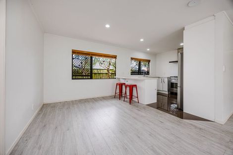 Photo of property in 48 Stellamaris Way, Northpark, Auckland, 2013