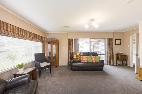 Photo of property in 10 Kennedy Avenue, Feilding, 4702