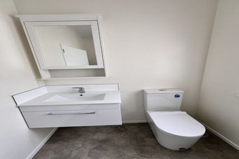 Photo of property in 22 Hawker Street, Mount Victoria, Wellington, 6011