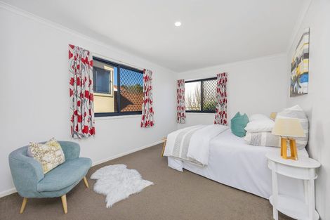 Photo of property in 4 Parkwood Crescent, Gulf Harbour, Whangaparaoa, 0930