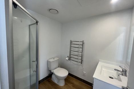 Photo of property in 16c/71 Spencer Road, Oteha, Auckland, 0632