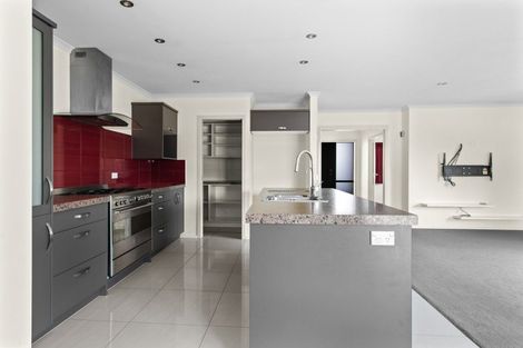 Photo of property in 22 Whitney Place, Rototuna North, Hamilton, 3210