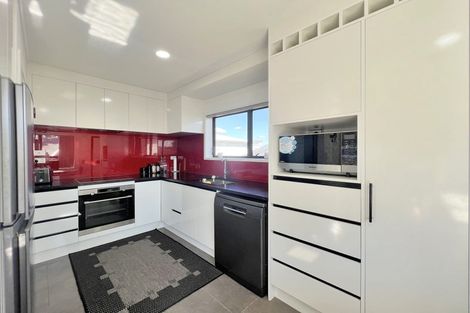 Photo of property in 34b Orams Road, Hillpark, Auckland, 2102