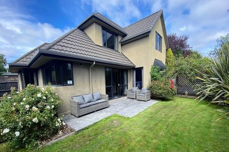 Photo of property in 74 Hounslow Street, Ilam, Christchurch, 8041