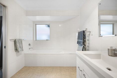 Photo of property in 3 Oakwood Place, Pukekohe, 2120