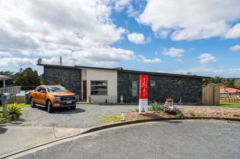 Photo of property in 11 Takahe Place, Mangawhai, 0505