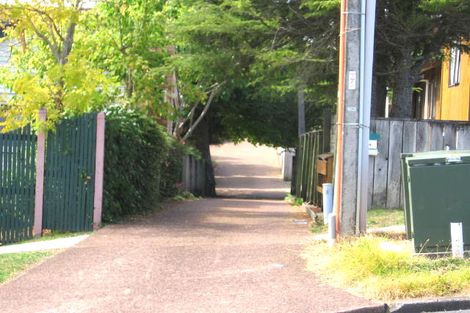 Photo of property in 3/14 Arahoe Road, New Lynn, Auckland, 0600