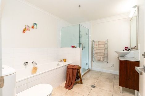 Photo of property in Augusta Apartments, 16/254 Willis Street, Te Aro, Wellington, 6011