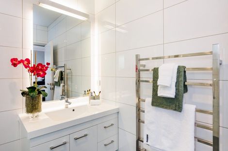 Photo of property in 1 Montgomery Terrace, Hokowhitu, Palmerston North, 4410