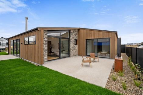 Photo of property in 7 Mason Street, Wanaka, 9305