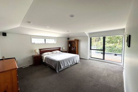 Photo of property in 7 Lone Tree Avenue, Te Atatu Peninsula, Auckland, 0610