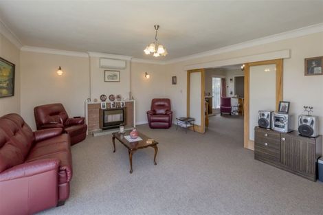 Photo of property in 98 Bartholomew Road, Levin, 5510