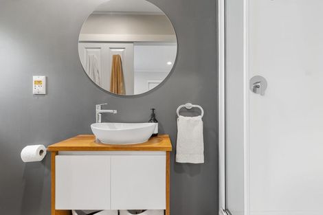 Photo of property in 2/9 Perendale Close, Somerville, Auckland, 2014