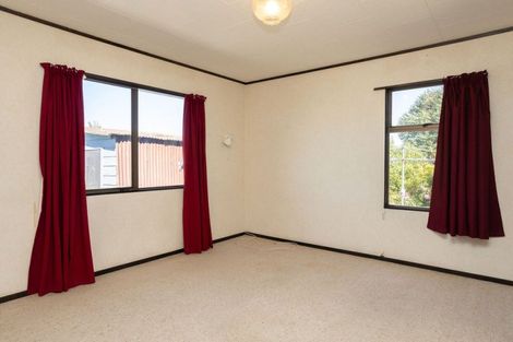 Photo of property in 41 Thyra Street, Dannevirke, 4930